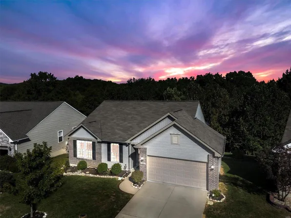 6483 Buckingham Palace Dr, Imperial, MO 63052