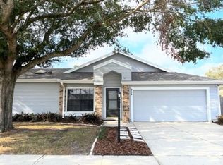 964 Crows Bluff Ln, Sanford, FL 32773
