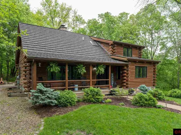 37815 Hillside Dr, Saint Peter, MN 56082