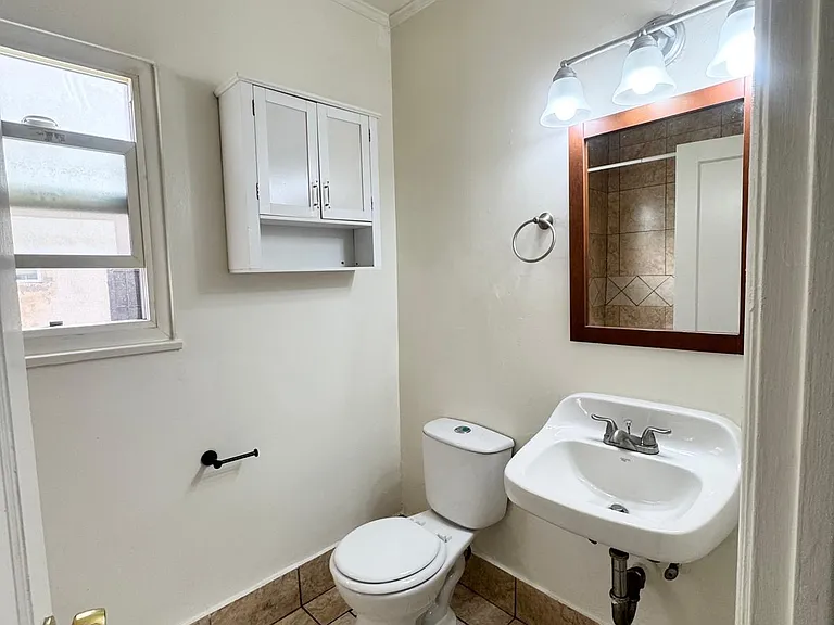 1041 S Norton Ave #1041 — Photo 10
