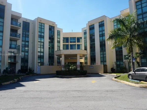 11780 SW 18th St APT 303-2, Miami, FL 33175