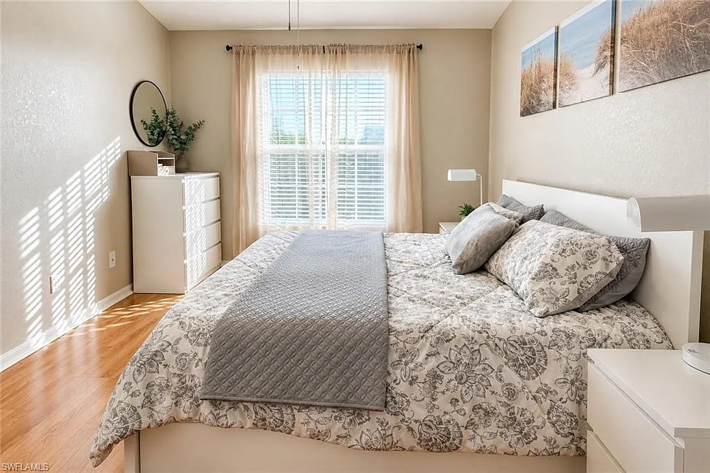 2 bed, 2.0 bath, 913 sqft, $2,000 — Photo 4
