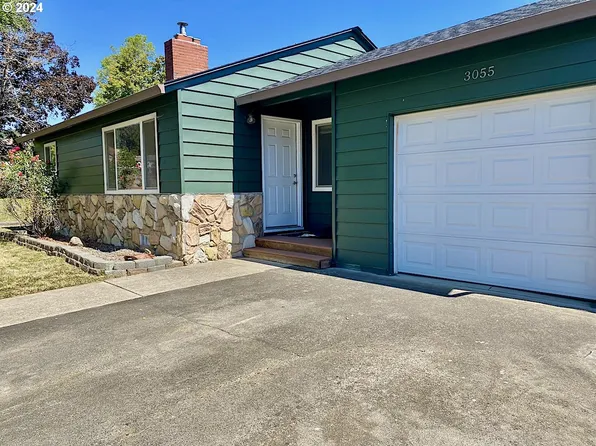 3055 Porter St, Roseburg, OR 97470