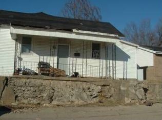 826 W 6th St, Connersville, IN 47331