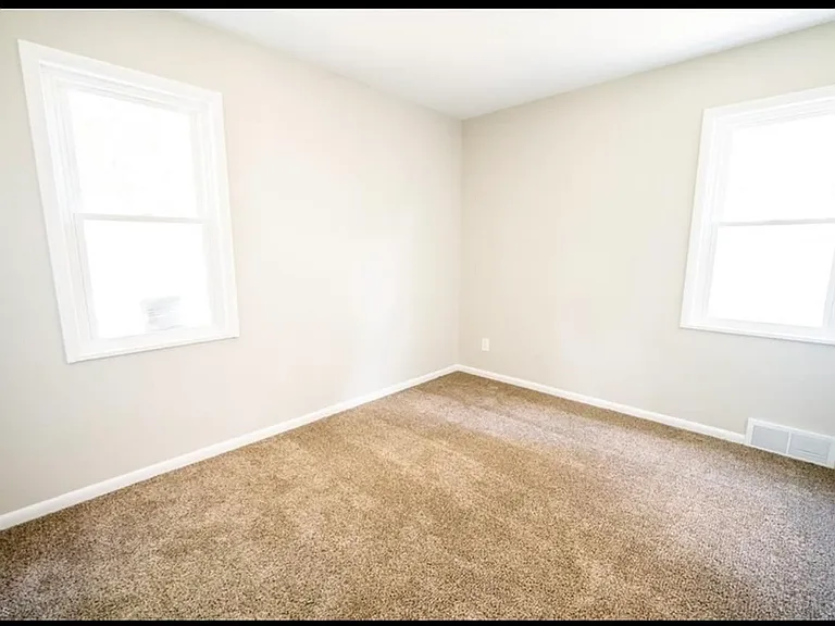836 Nela View Rd — Photo 5