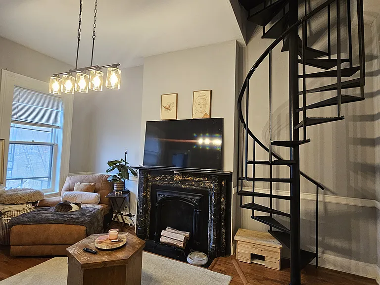 15 Ten Broeck St #1 — Photo 2