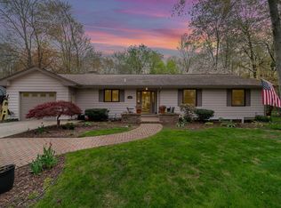 5108 Plainfield St, Midland, MI 48642
