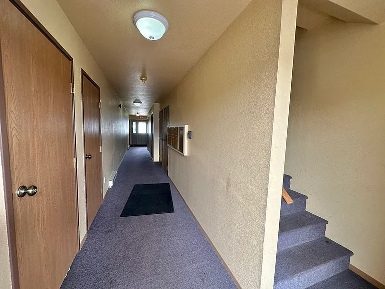 230 Robbins St #5 — Photo 10