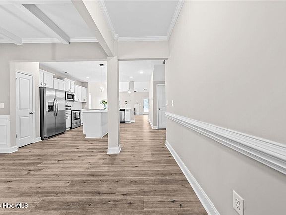 2nd image of 400 Gretchen Road