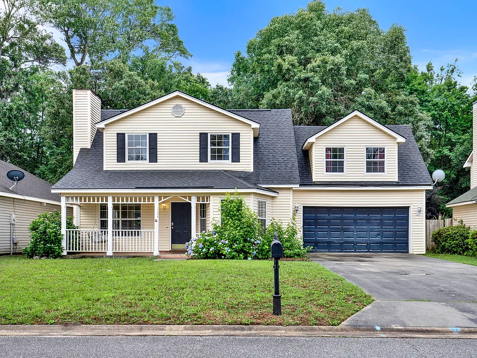 128 Saint Ives Dr