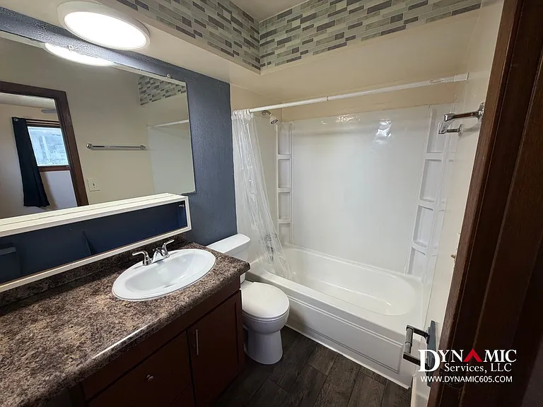 217 S Summit Ave — Photo 14
