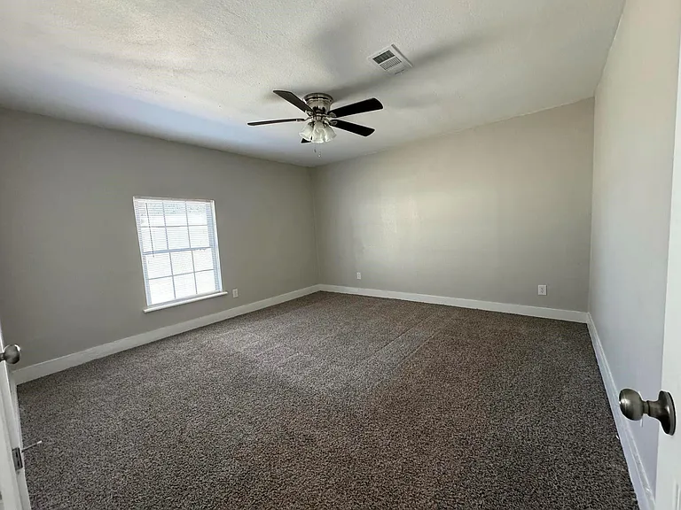 8708 Lanewood Dr — Photo 5