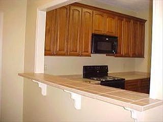 4th image of 1215 Muirfield Dr