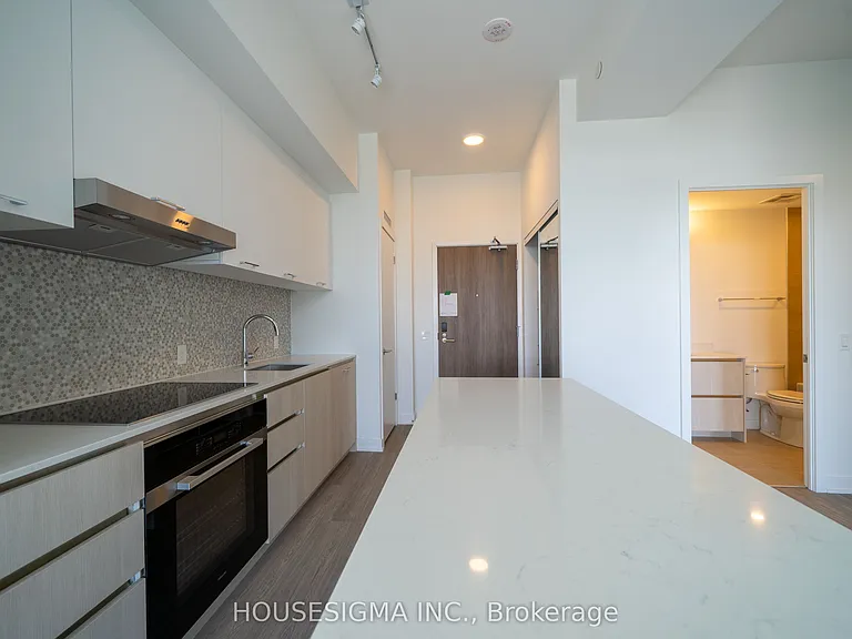 8188 Yonge St #623 — Photo 9