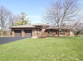 7614 S Meadow Ln, Cary, IL 60013