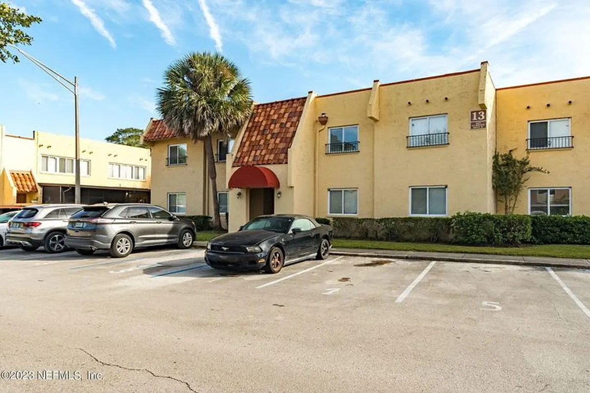 Building Photo - 6619 La Mirada Dr W #2
