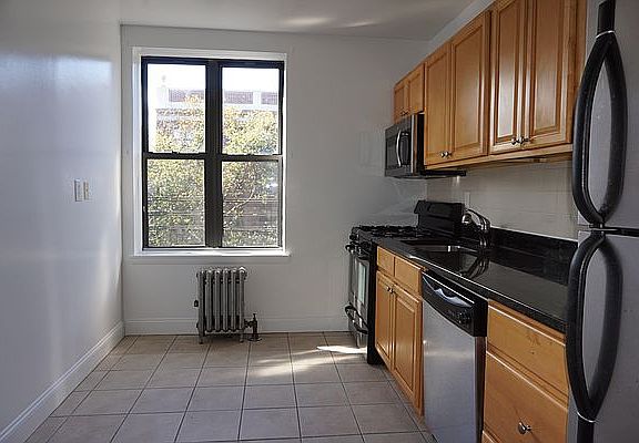 3rd image of 699 Ocean Ave APT 5AA