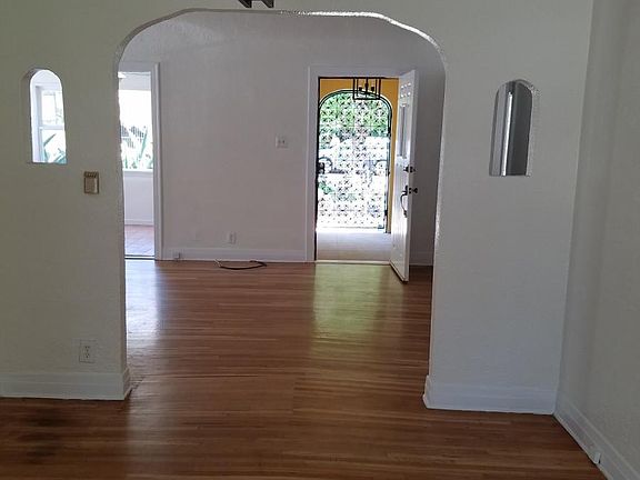 Dining room through to front gate