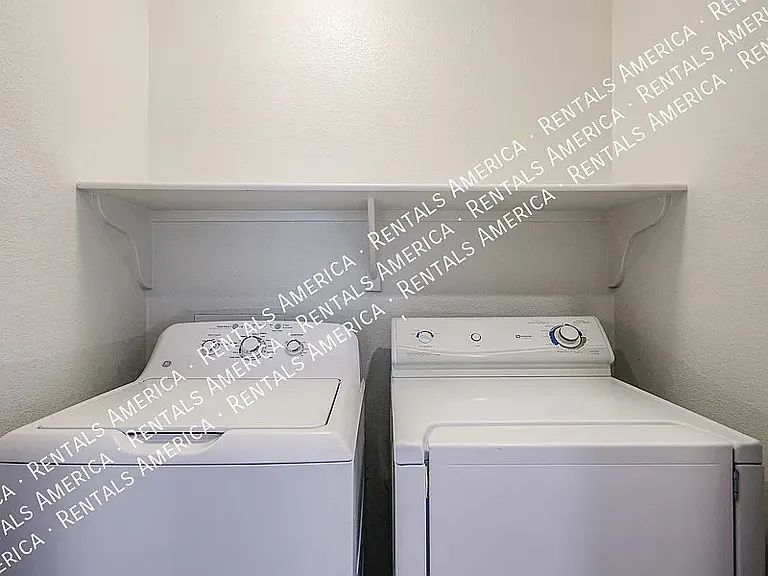 6443 W Sophie Ln — Photo 10