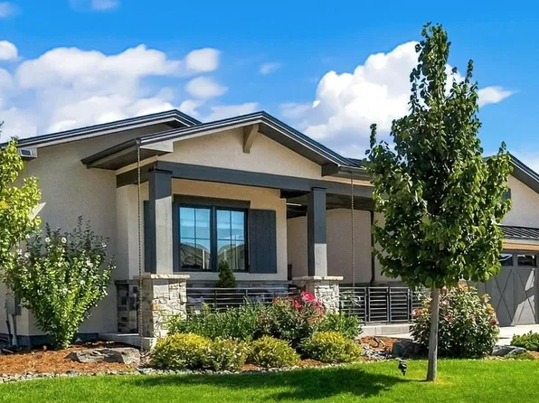4453 Grand Park Dr, Timnath, CO 80547