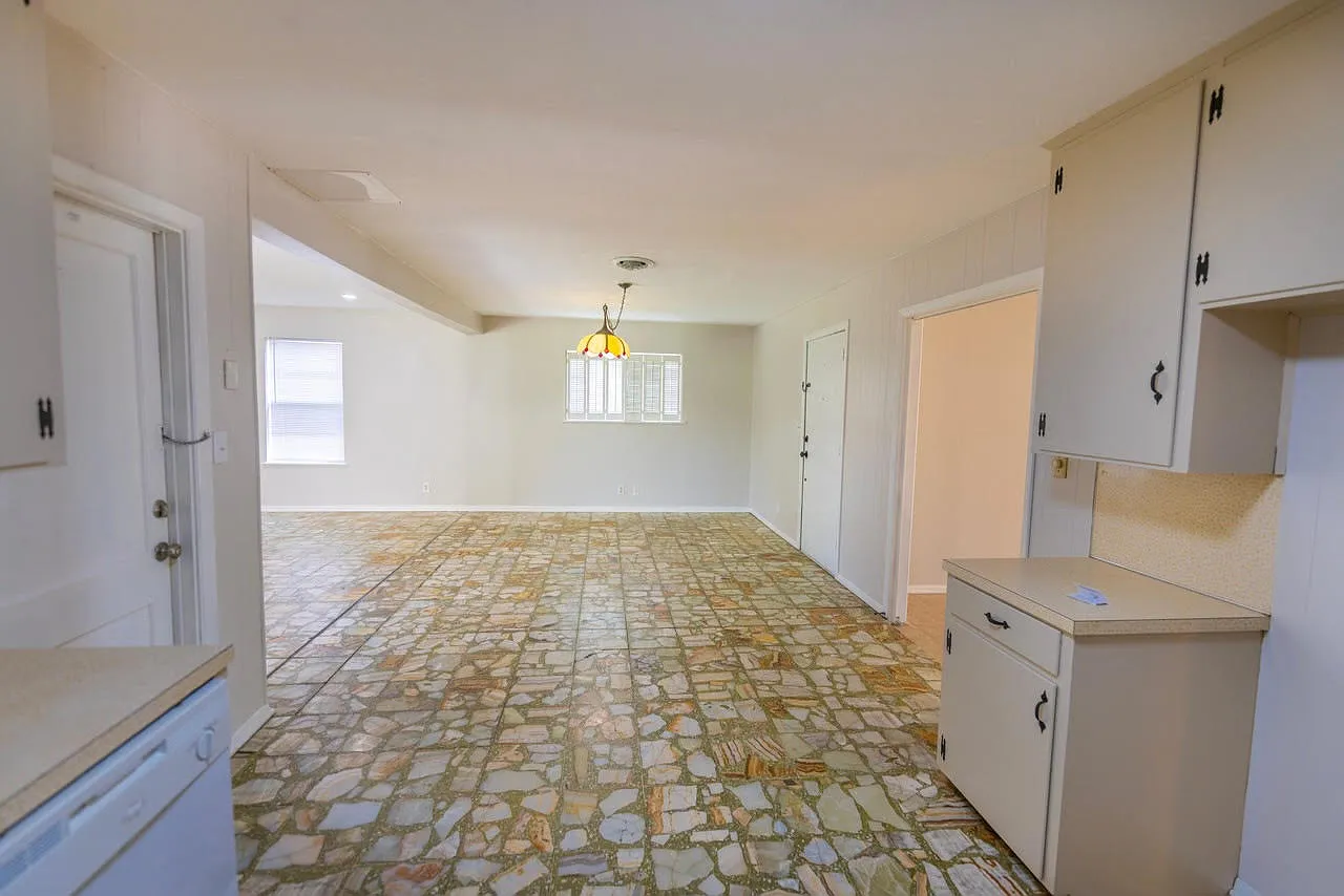 3 bed, 1647 sqft, $1,450 — Photo 4
