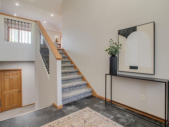 3rd image of 1536 Cambridge Dr