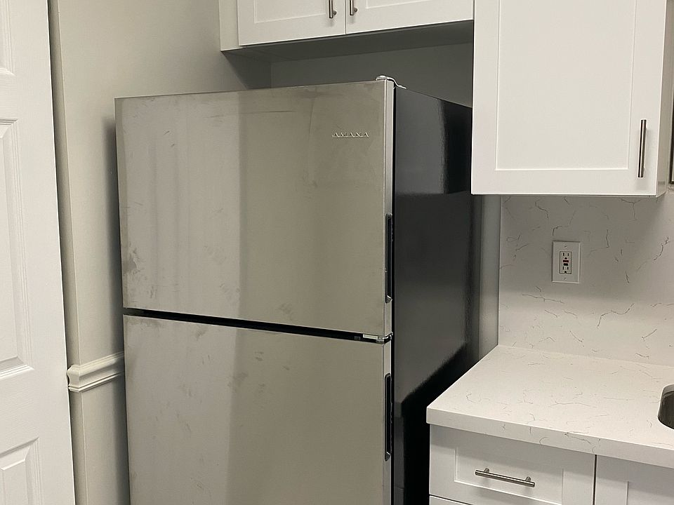 1st image of 600 NW 32nd Pl APT 317