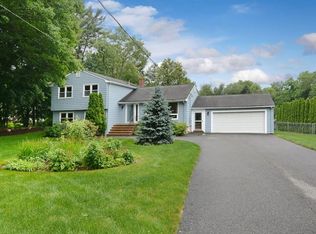 449 Essex St, Lynnfield, MA 01940