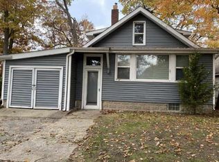 611 Oakcrest Ln, White Lake, MI