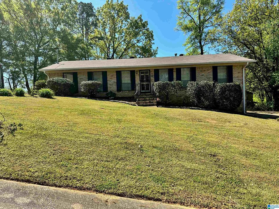 1st image of 305 Melanie Dr