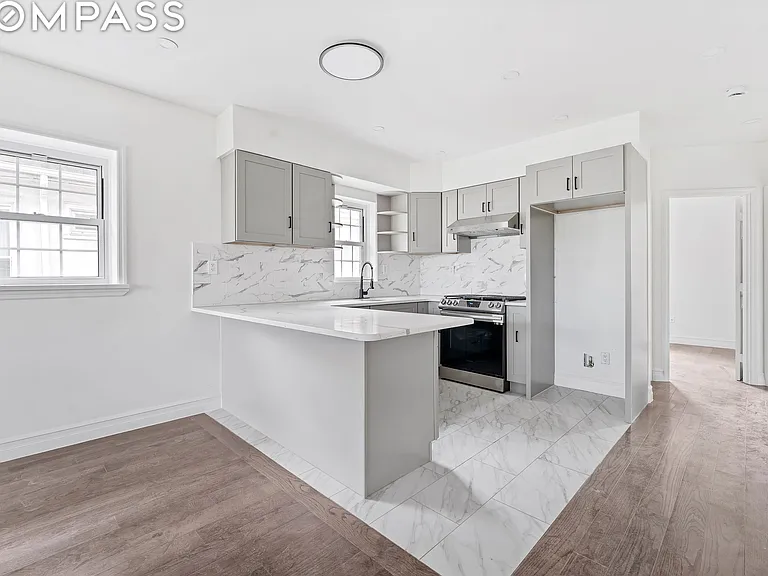 65 Bay 23rd St #2 — Photo 6