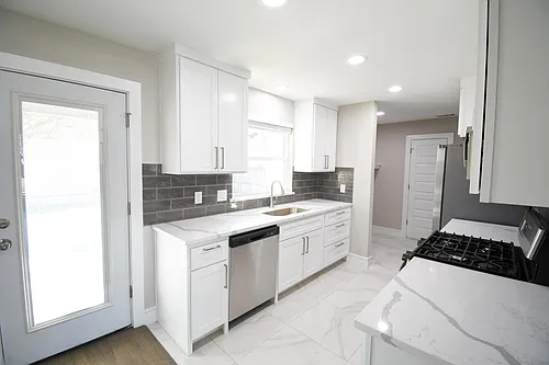 1422 Addington St Photo 1