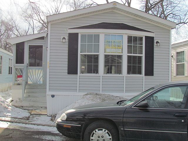 1st image of 408 W Touhy Ave