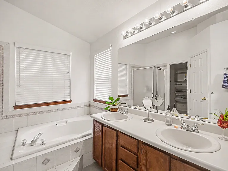 448 Somerset Dr — Photo 14
