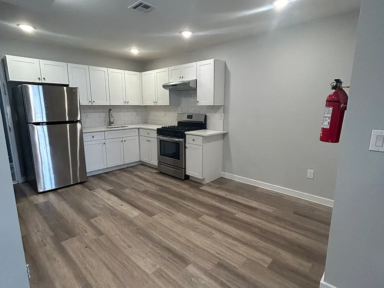 204 Rosa Parks Blvd #301 — Photo 3
