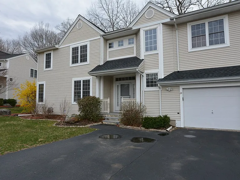 24 Ptarmigan Dr #24 — Photo 2