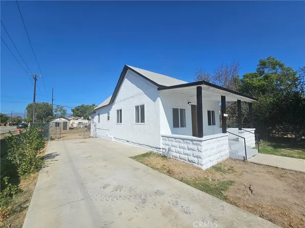 207 E O St, Colton, CA 92324