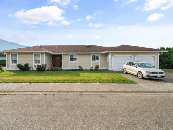 6900 Oakwood Dr, Kent, BC V0M 1A3