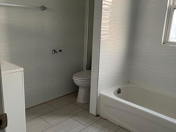 3rd image of 8848 Hollis Court Blvd