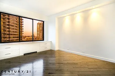 Rented by Century 21 Metropolitan