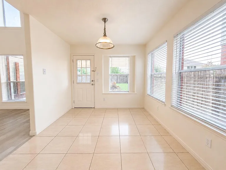7219 Brookville Ln — Photo 21
