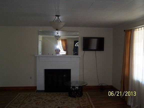 3rd image of 5614 3rd St