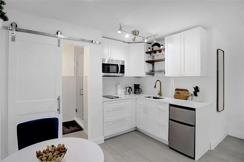 1st image of 3220 SE 11th St #3220B