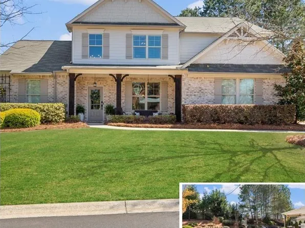 9085 Maple Run Trl, Gainesville, GA 30506
