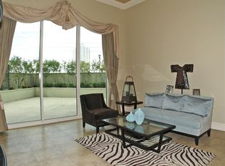 2747 Paradise Rd UNIT 104, Winchester, NV 89109