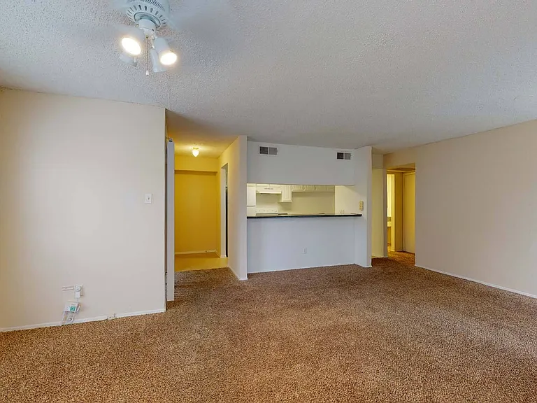 Addison Apartments at the Park — Photo 64