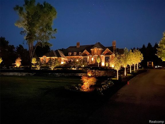 2nd image of 5165 Abbey Rd