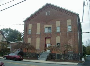 401 Seminary St APT 4, Pennsburg, PA 18073