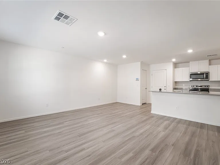 9472 Peaceful River Ave — Photo 3