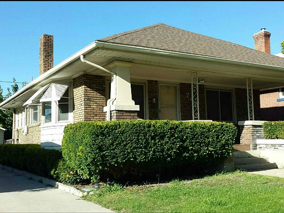 Front w garage